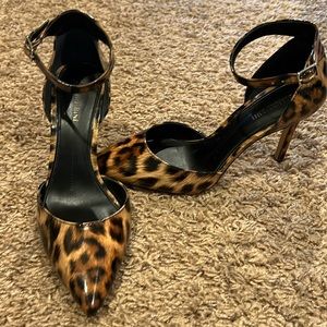 Gianni Bini leopard patent heels 7.5